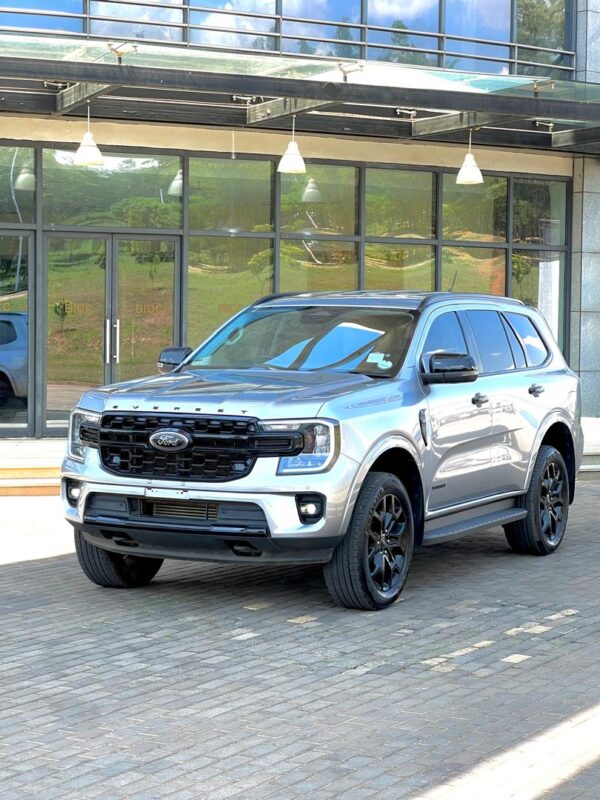 FORD EVEREST 2023