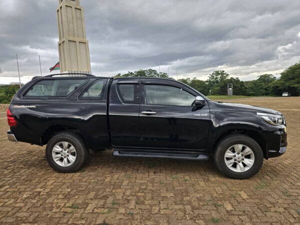 TOYOTA HILUX GD6 2019 - Image 3